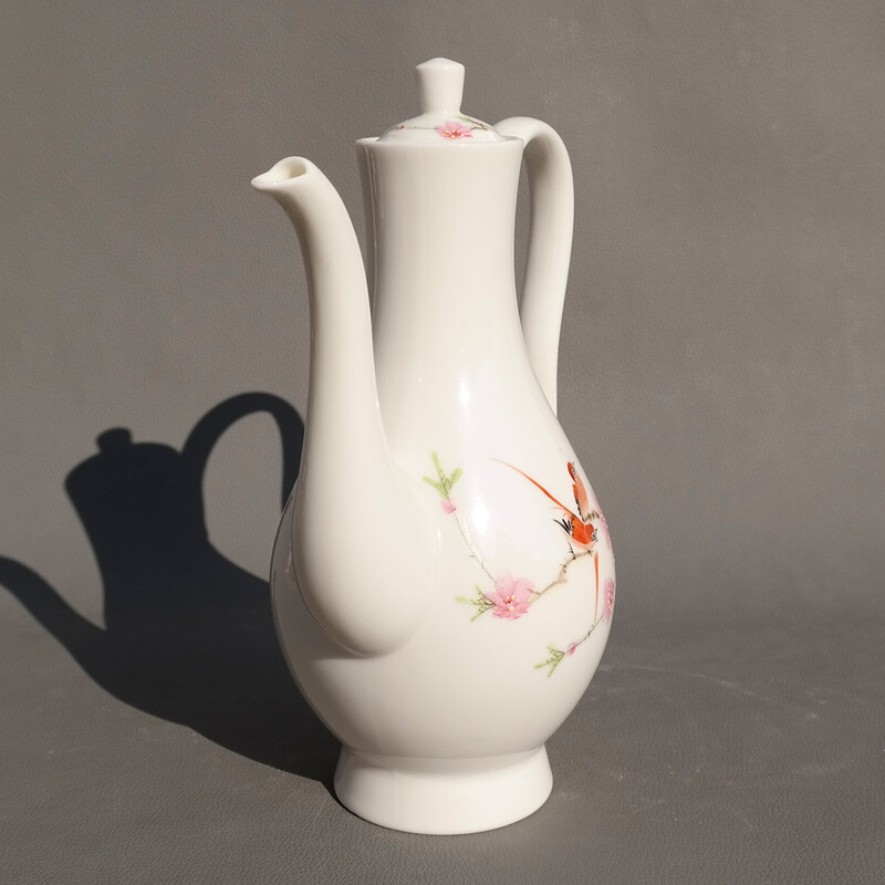 匠心獨運，桃花寄情 景德鎮陶瓷水點桃花酒壺